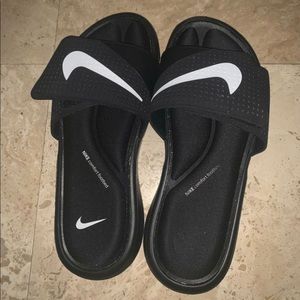 Men’s Nike slides
